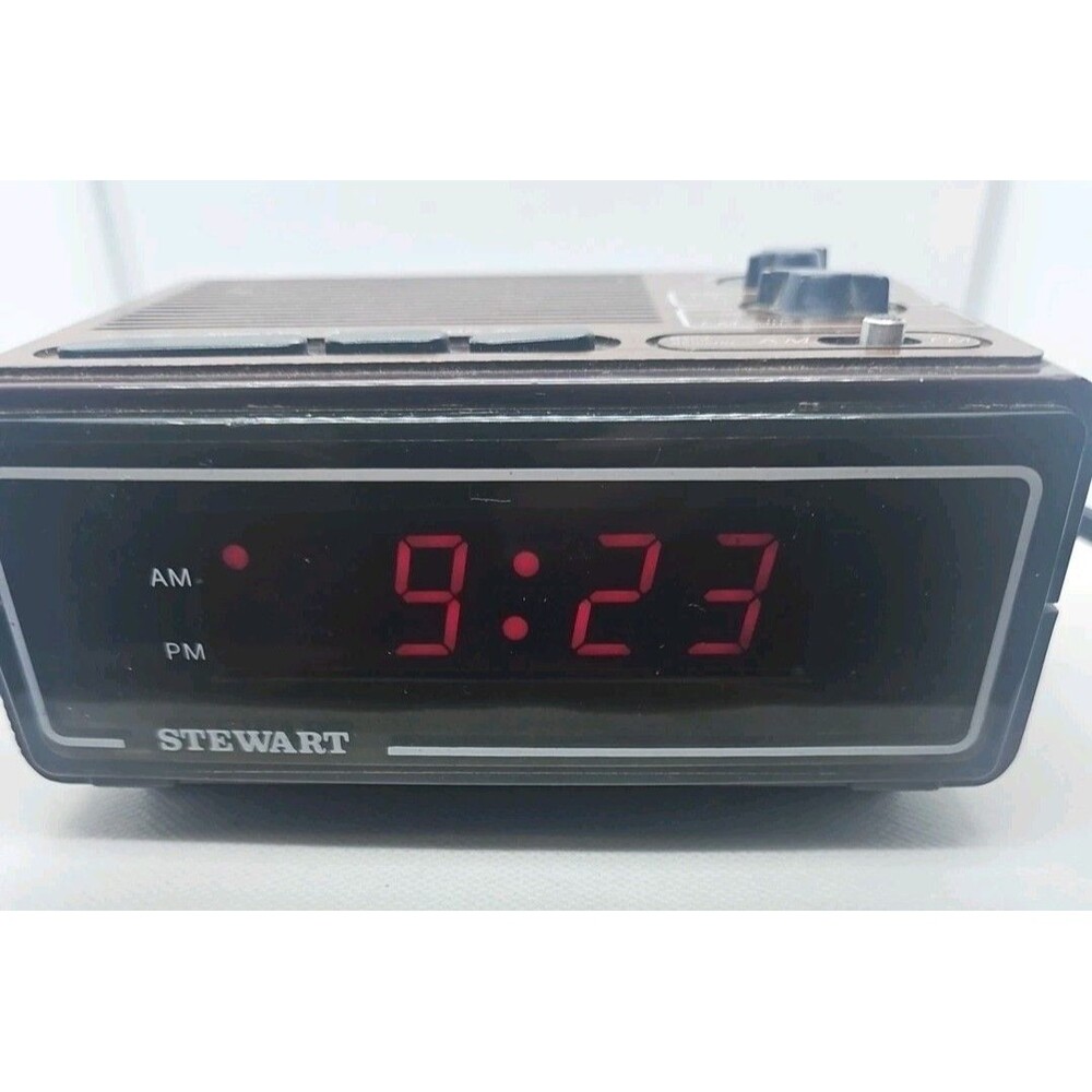 Vintage STEWART ST 245 FM AM 2-Band Digital Alarm Clock Radio Wood Grain Tested